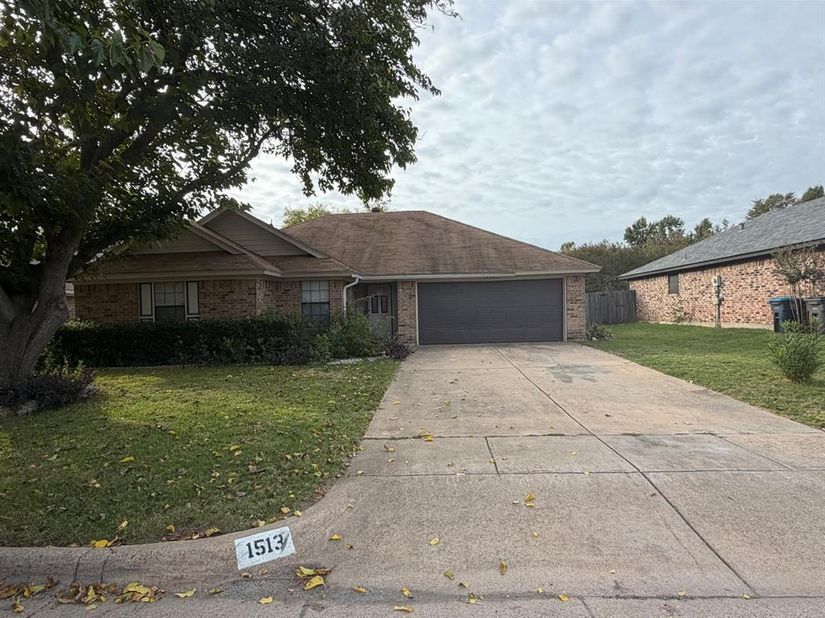1513  Willow Vale Drive , Fort Worth Texas 76134