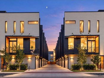 426 W 9th Street 