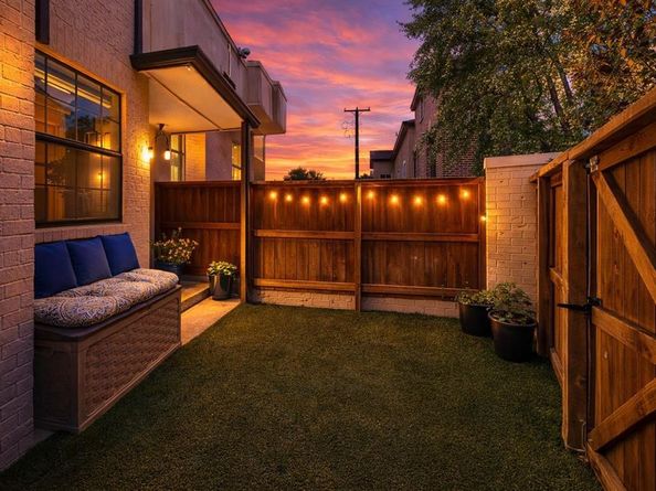 3901  Travis Street  125, Dallas Texas 75204