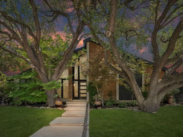 7001  Kingshollow Drive , Dallas Texas 75248