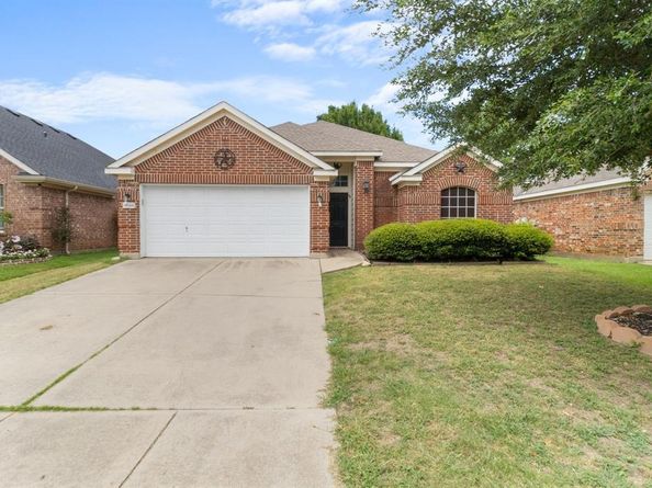 4844  Summer Oaks Lane , Fort Worth Texas 76123