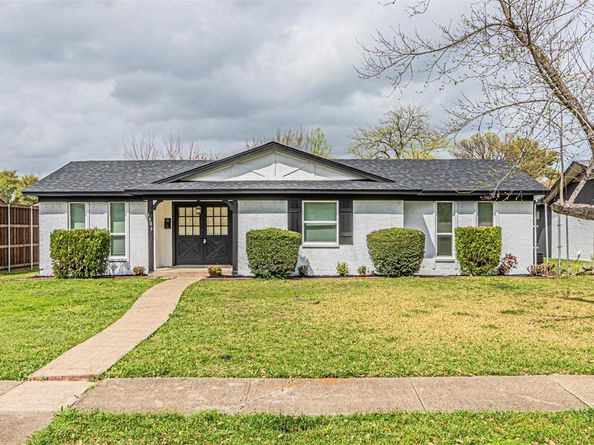 1509  Crockett Street , Garland Texas 75042