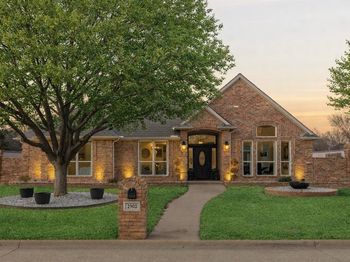 2902  SUMMERTREE Lane 