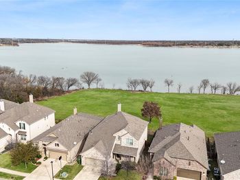 1921  Lake Front Trail 