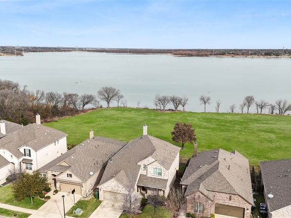 1921  Lake Front Trail , Garland Texas 75043