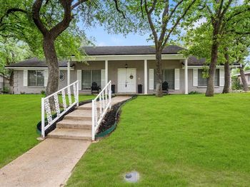 1804 W Cedar Elm Drive 