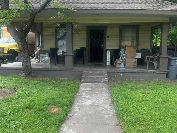 2705  Warren Avenue , Dallas Texas 75215