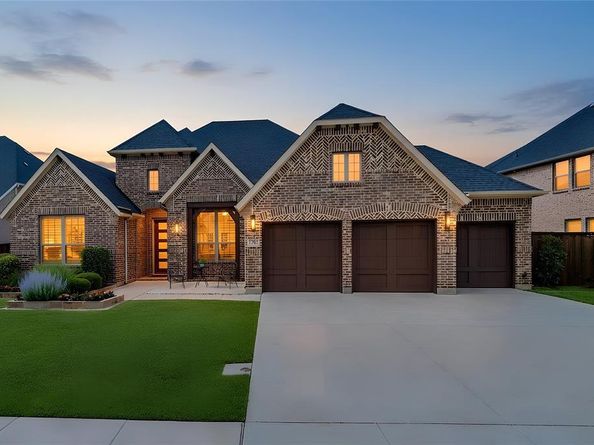 11701  Slumber Falls Drive , Flower Mound Texas 76226