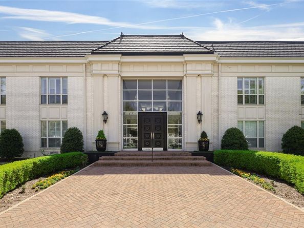 6126  Averill Way  205, Dallas Texas 75225