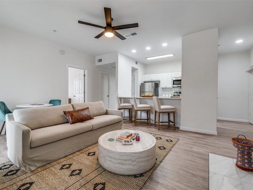 6003  Oram Street  203, Dallas Texas 75206