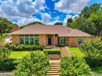 1908  Lakehill Court 