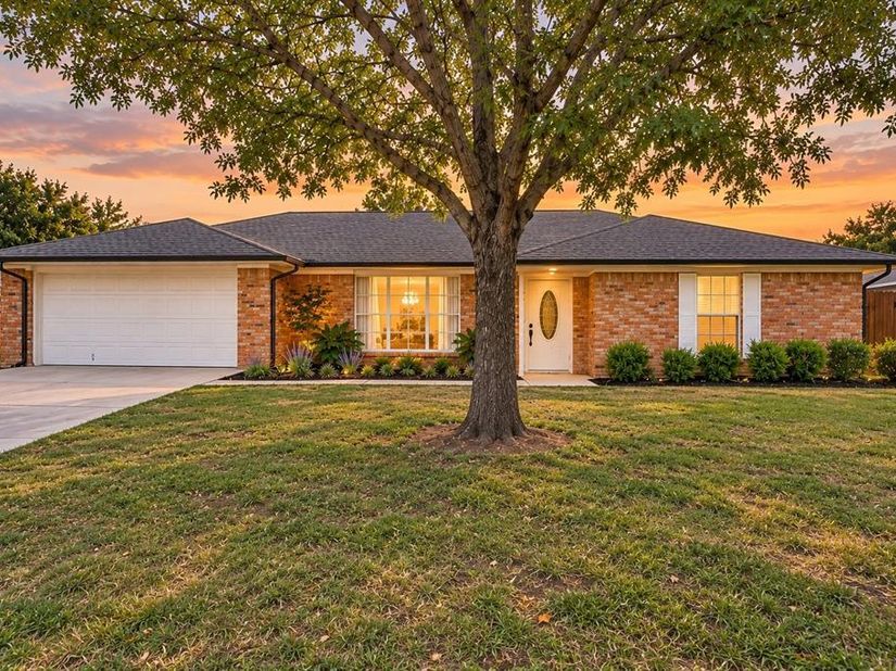 4314  Steeplechase Trail , Arlington Texas 76016
