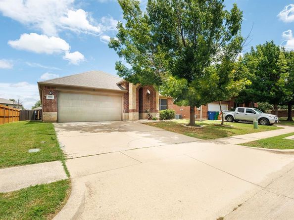 1005  Oarlock Drive , Crowley Texas 76036