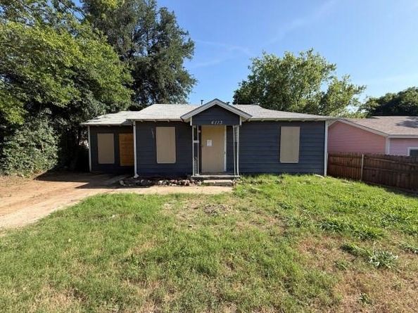 4113  Ave Avenue  N, Fort Worth Texas 76105