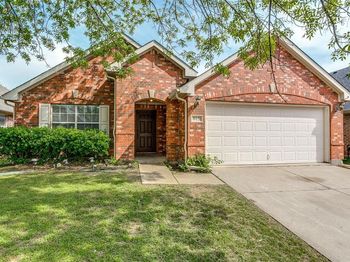 815  Creekside Drive 