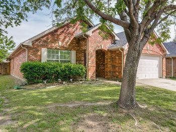 815  Creekside Drive 