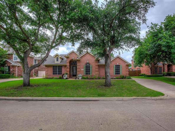 8210  Turnberry Street , Rowlett Texas 75089