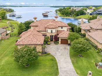 6212  Lakeside Drive 
