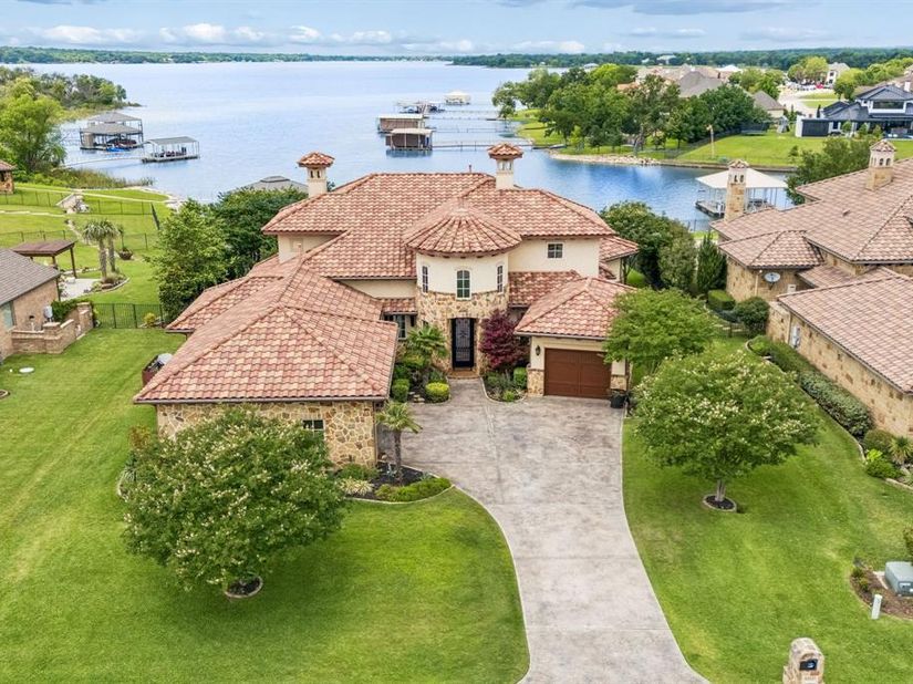 6212  Lakeside Drive , Fort Worth Texas 76179