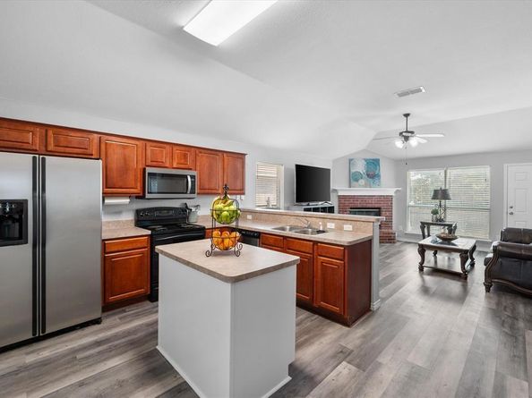 7321  Grass Valley Trail , Fort Worth Texas 76123