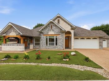 4436  Lakeside Drive 