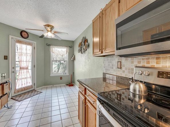 4212  Maryanne Place , Haltom City Texas 76137