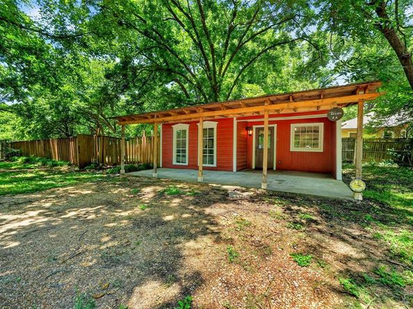 415 S Dallas Avenue , Lancaster Texas 75146