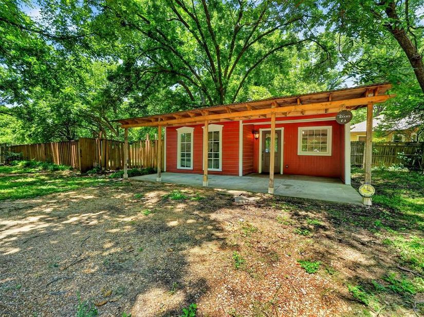 415 S Dallas Avenue , Lancaster Texas 75146