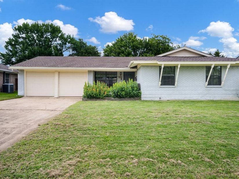 3005  Cameo Lane , Farmers Branch Texas 75234