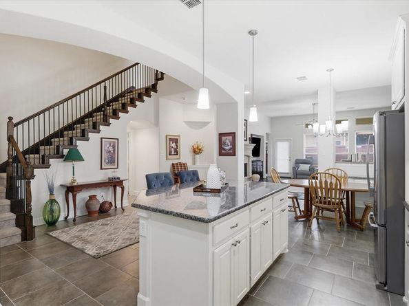 2713  Cole Castle Drive , Lewisville Texas 75056