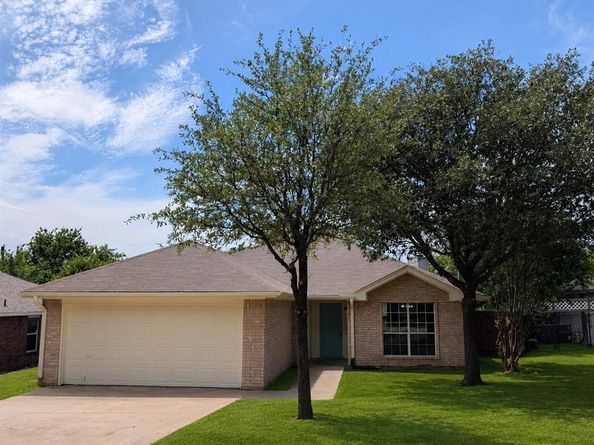 4821  Saint Thomas Place , Fort Worth Texas 76135