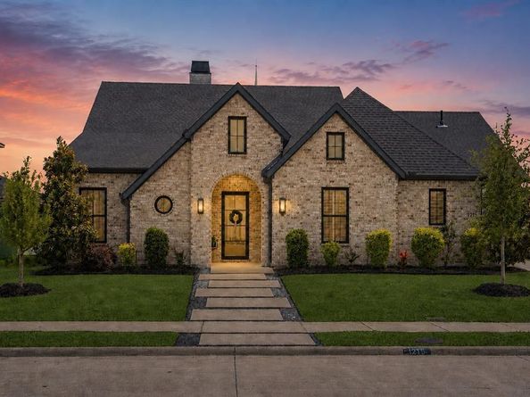 1215  Chapel Drive , Rockwall Texas 75032
