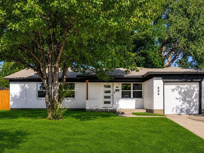 609  Warren Drive , Garland Texas 75042