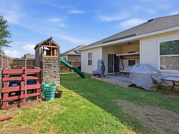 540 S Heights Drive , Crowley Texas 76036