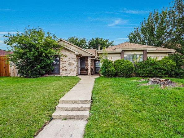3048  Navarro Lane , Grand Prairie Texas 75052