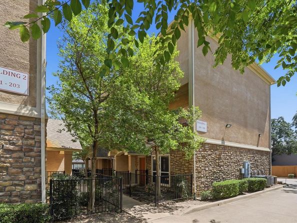 3111  Cedarplaza Lane  103, Dallas Texas 75235
