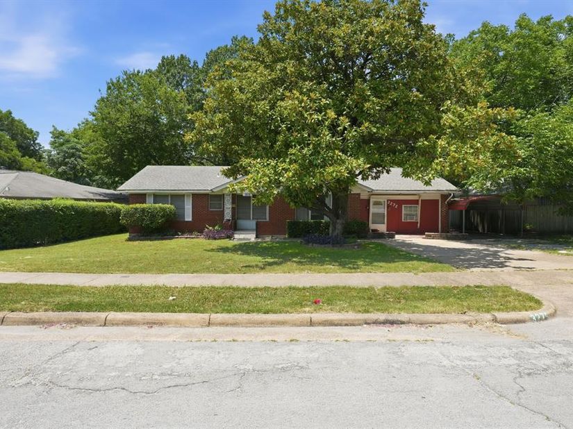 3275 S Edgefield Avenue , Dallas Texas 75224
