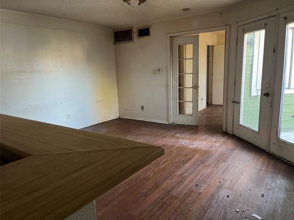 9823  Walnut Street  303, Dallas Texas 75243