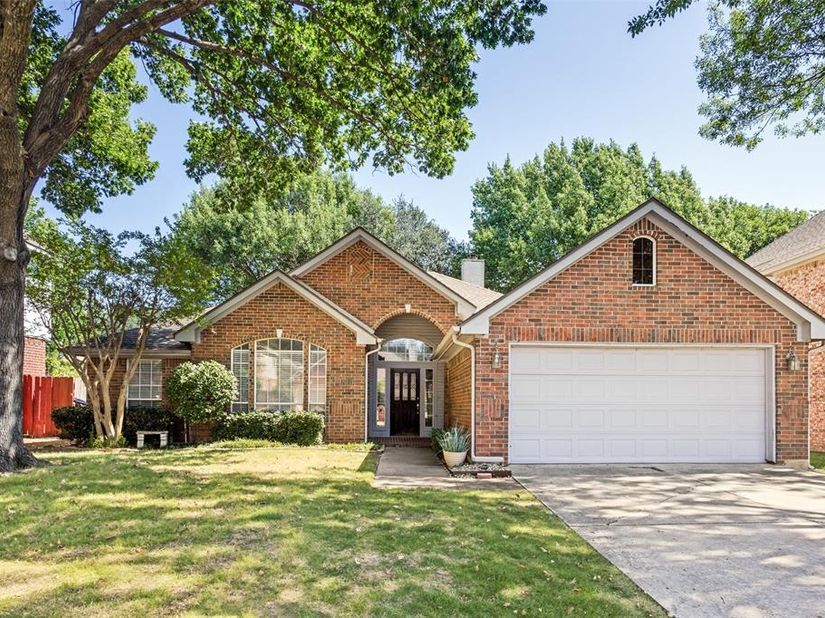 2911  Stonepointe  , McKinney Texas 75072