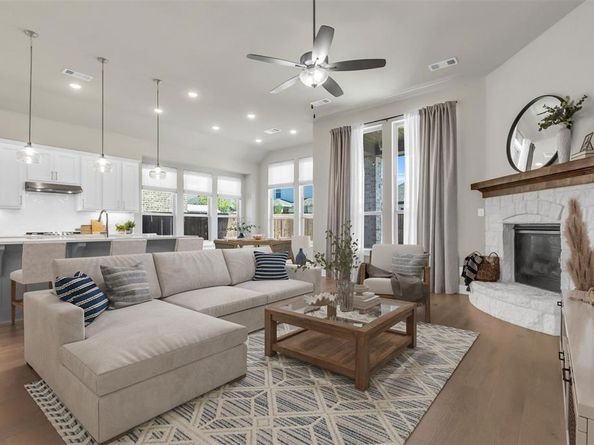 4112  Silver Spur Court , Aubrey Texas 76227