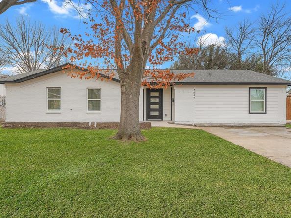 2000  Knollwood Lane , Carrollton Texas 75006