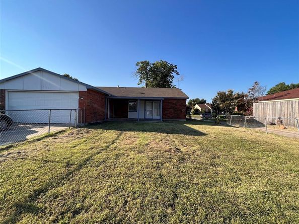 8506  Woodside Road , Rowlett Texas 75088