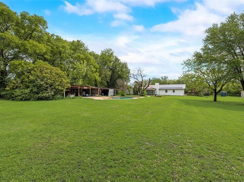 1809 N Trinity Road , Denton Texas 76208