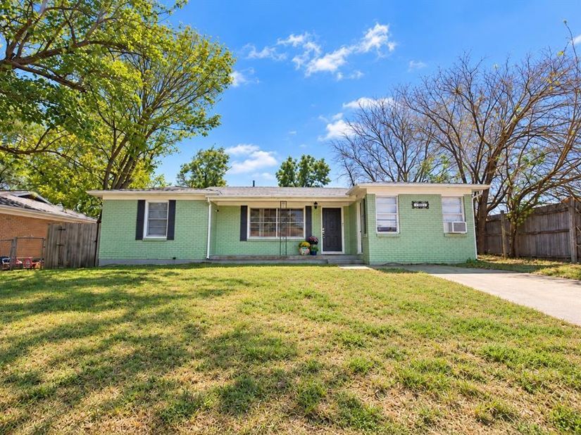 7849  Terry Street , White Settlement Texas 76108