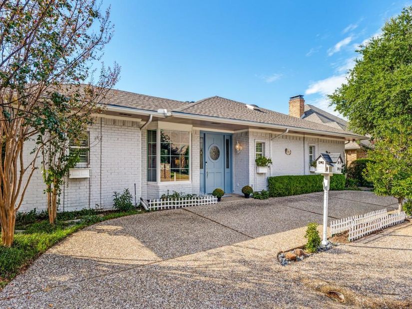 5718  Trail Meadow Drive , Dallas Texas 75230