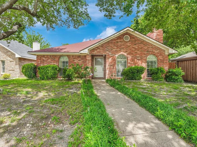 2325  Park Vista  , Dallas Texas 75228