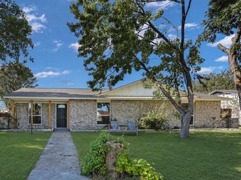 513  Colonial Drive 