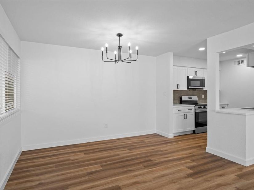 2621  Amherst Court , Irving Texas 75038