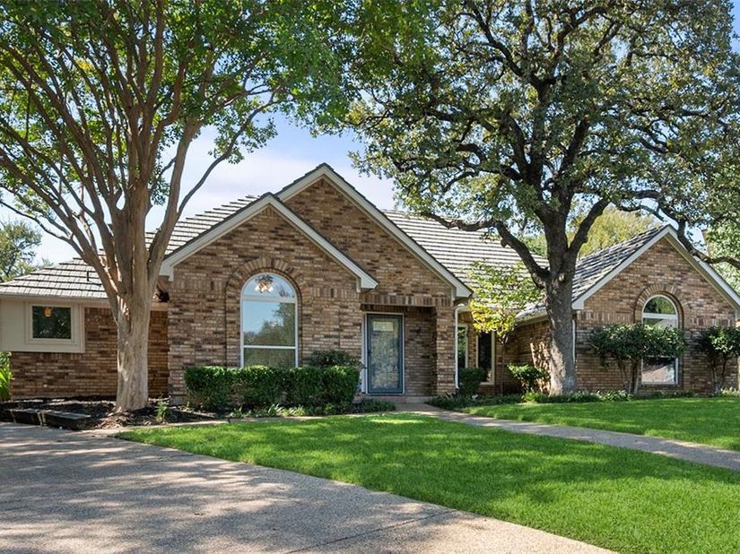 8800  Rolling Springs Court , Fort Worth Texas 76120