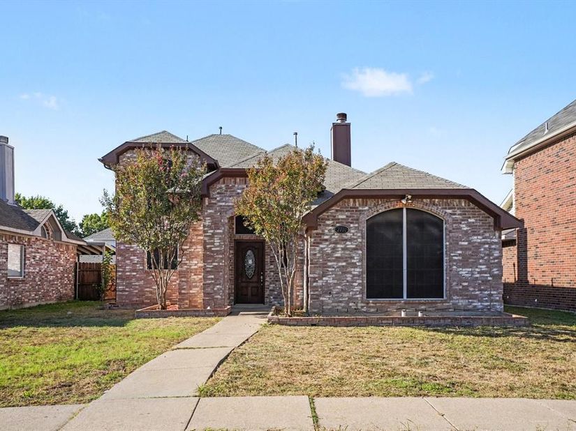 2101  Birch Bend , Mesquite Texas 75181